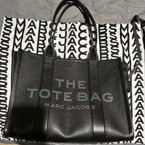 Marc Jacobs The Tote Bag